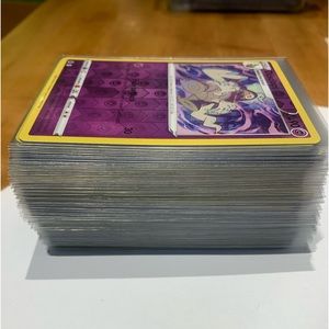 Pokémon Card Holo/Reverse Holo Lot of 100